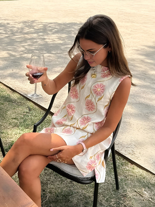 Vestido de mujer sin mangas con estampado floral y corte A