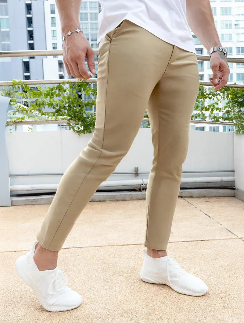 Pantalón Elástico Slim Fit
