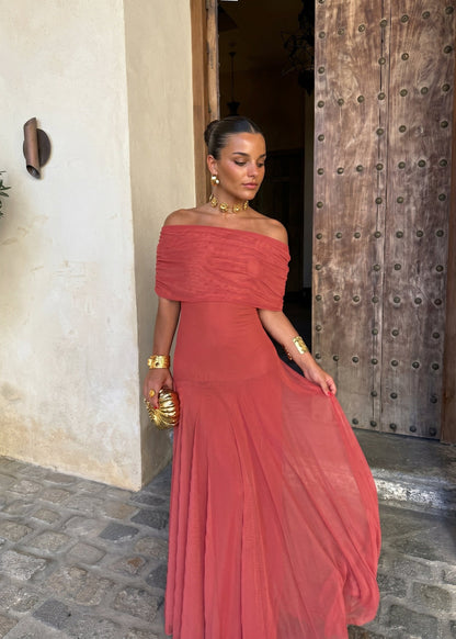 Toledo | Vestido Asimétrico de Fluidez y Estilo
