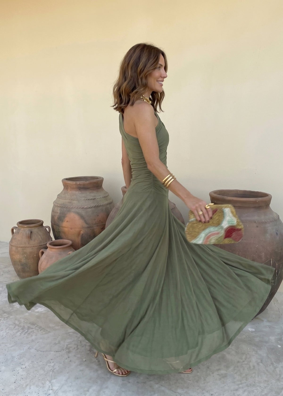 Toledo | Vestido Asimétrico de Fluidez y Estilo